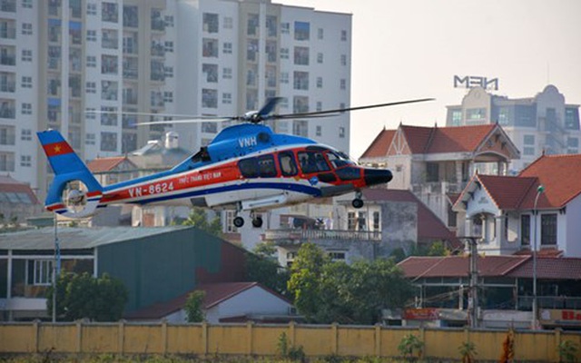 Chuyến bay “2 trong 1” trên trực thăng EC-155B1