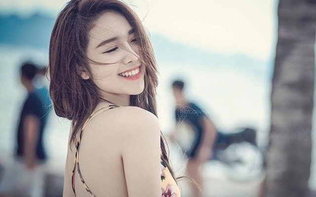 Hot girl Hạ Long từ bỏ con đường đại học vẫn kiếm bộn tiền