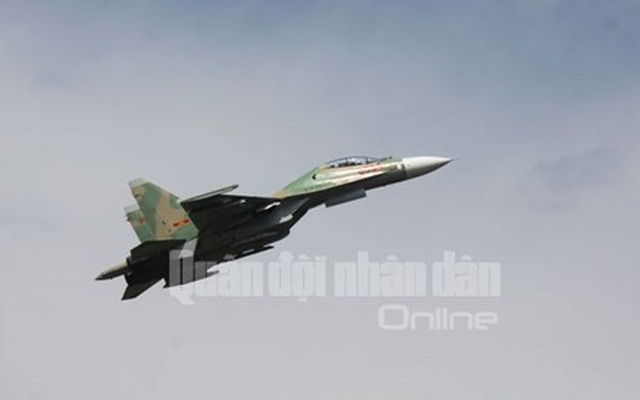 Công phu với những chuyến bay tiêm kích đa năng Su-30MK2