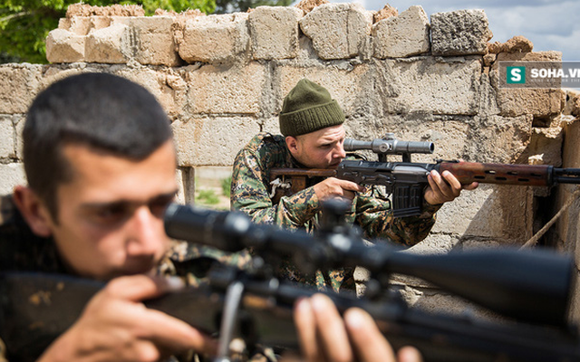 Động thái mới hé lộ lựa chọn "Nga hay Mỹ" của người Kurd ở Syria