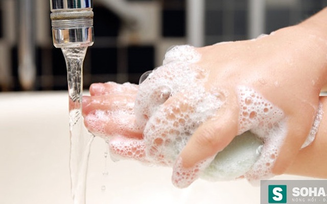 Có thực sự cần phải rửa tay sau khi đi vệ sinh?