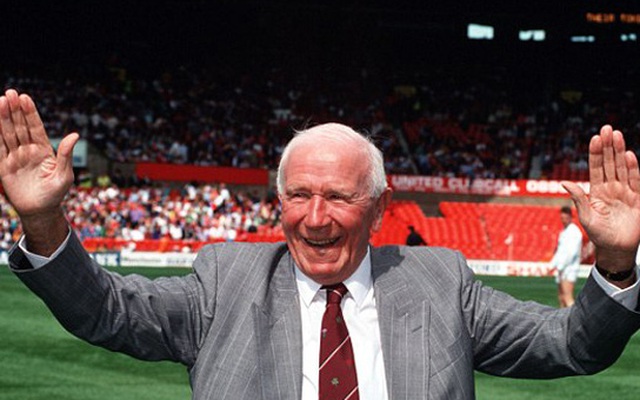 Man United cư xử bất kính với huyền thoại Sir Matt Busby