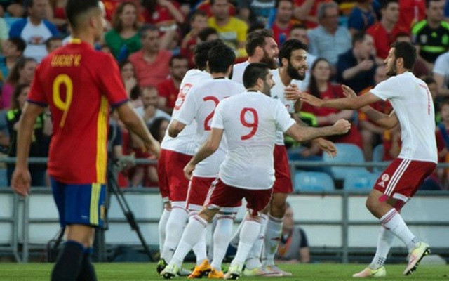 Tây Ban Nha thua đội có thứ hạng thấp hơn tuyển Việt Nam