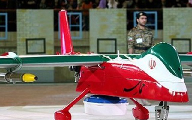 Máy bay do thám không người lái của Iran chụp ảnh tàu sân bay Mỹ