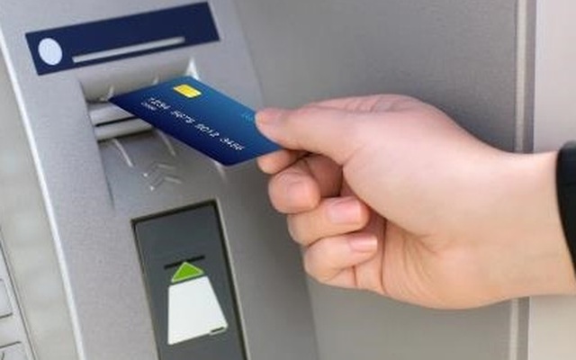 ATM rút tiền hàng ngày không an toàn như bạn nghĩ, đây thực chất là miếng mồi ngon lành cho hacker