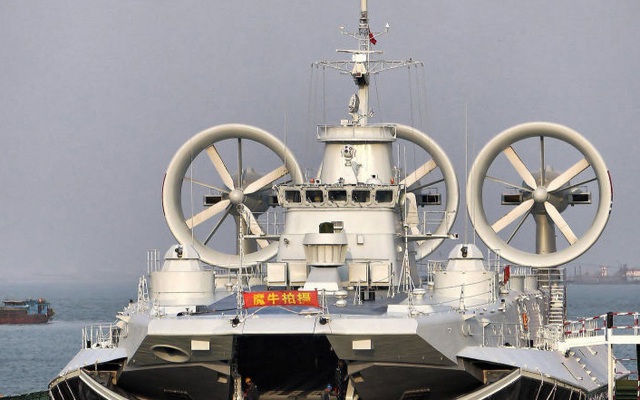 Nga-Ukraine tuyệt giao, Trung Quốc lao đao đóng tàu đổ bộ Zubr