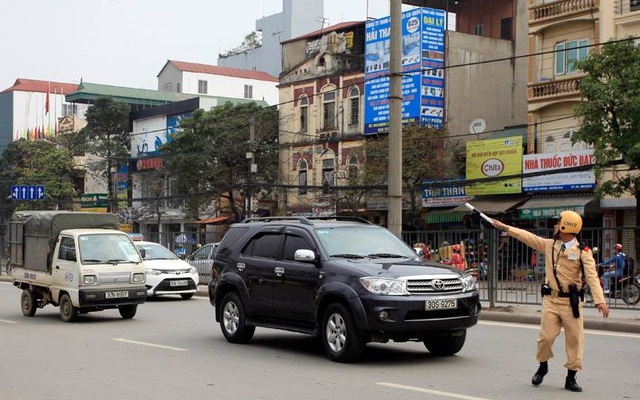 PGĐ CA Hà Nội: 'Người đi ô tô mở tài khoản vài chục triệu thì không có gì khó khăn cả'