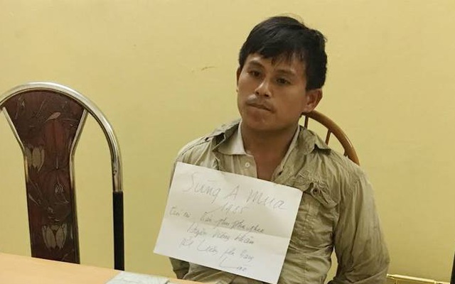 Người đàn ông Lào mang 10 bánh heroin đến cổng nhà máy xi măng