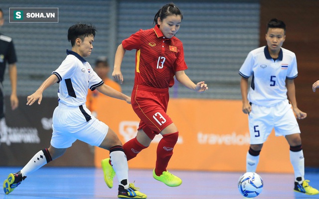 Futsal nữ Việt Nam và câu chuyện tâm lý "mèo sợ cọp"