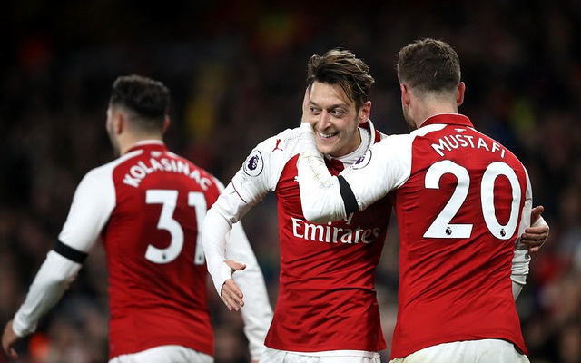 “Dàn pháo” Arsenal bùng nổ, tuyên chiến với Man United