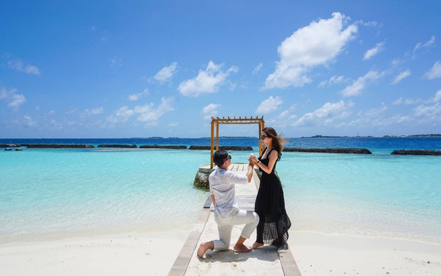 Hường Chuối – Hotmom 9x cùng bạn trai giấu mặt ngao du “Thiên đường Maldives” hết 85 triệu