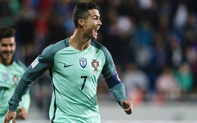 Ronaldo lập công, giữ lại giấc mơ World Cup cho người Bồ Đào Nha