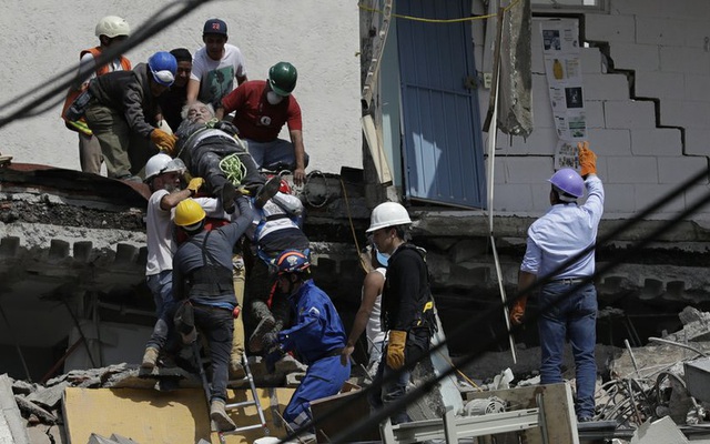 Lại động đất mạnh ở Mexico: Số người chết đã lên tới 250 người