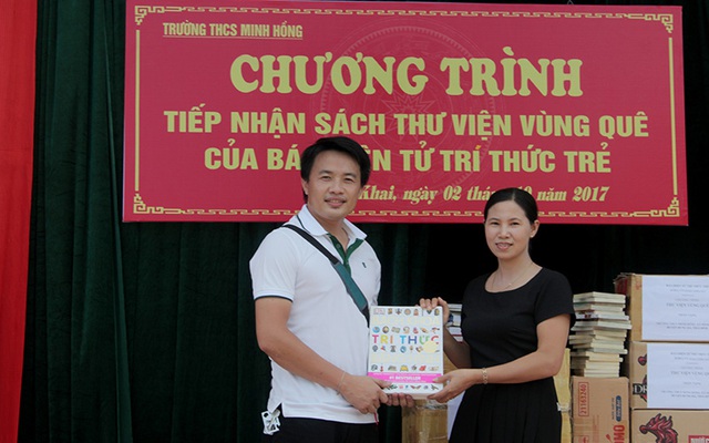 THƯ VIỆN VÙNG QUÊ: Thỏa ước mơ đọc sách của thầy và trò quê lúa Thái Bình