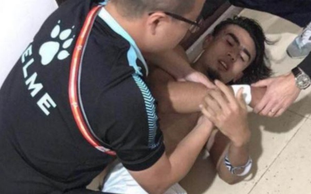 Cầu thủ Trung Quốc tố bị tắt điện, đánh đập trong phòng thay đồ trên sân khách