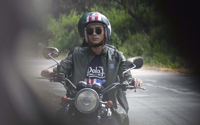 Soobin Hoàng Sơn học lái mô tô để chở bạn gái