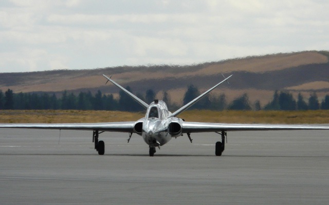 Máy bay huấn luyện - chiến đấu có thiết kế kỳ lạ hàng đầu thế giới