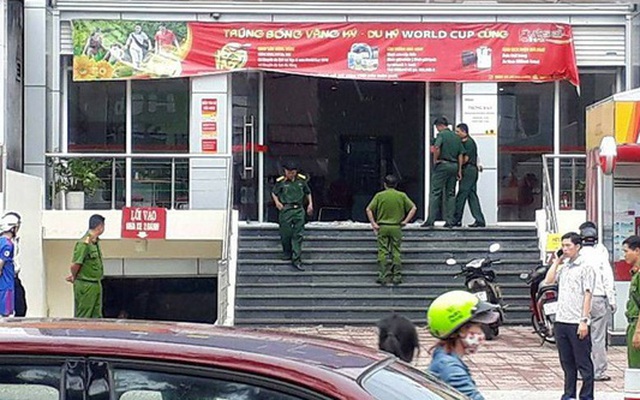Truy bắt 2 đối tượng dùng vũ khí lao vào cướp ngân hàng ở Đồng Nai