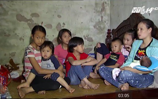 Chuyện lạ giữa Hà Nội: Vợ chồng trẻ đẻ 8 con