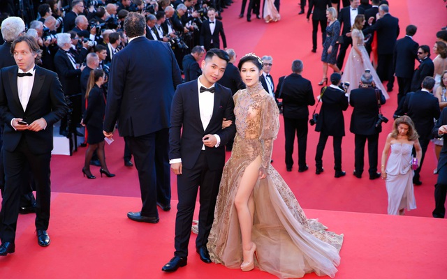 Ngọc Thanh Tâm mặc gợi cảm, đọ sắc cùng dàn sao Hollywood tại Cannes 2017