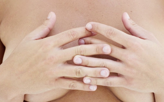 8 dấu hiệu ở ngực "tố cáo" sức khỏe bạn gặp vấn đề, không được coi thường!