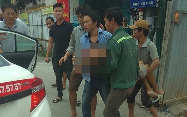 Hà Nội: Nghi nổ thùng phuy trên phố Xã Đàn, 1 người nguy kịch