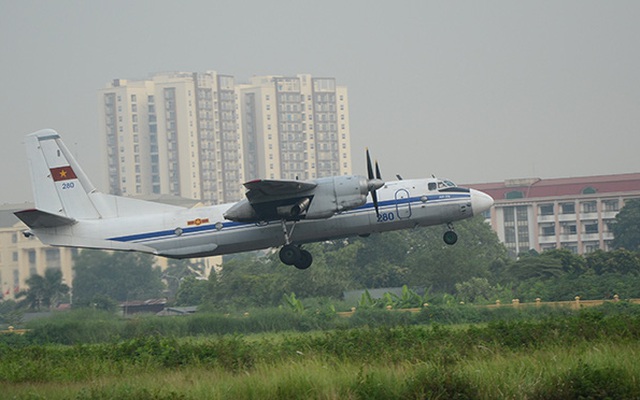 Bay trinh sát khí tượng