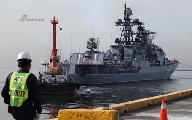 Mục kích chiến hạm lừng danh Nga cập cảng Philippines