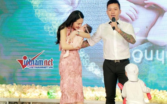 Tuấn Hưng mở tiệc linh đình khoe con gái yêu