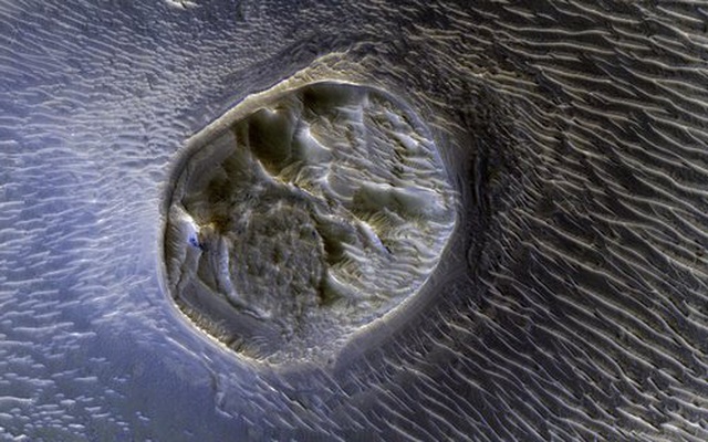NASA công bố hình ảnh kỳ lạ trên Sao Hỏa