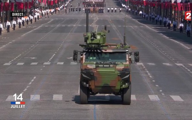 Pháp khoe thiết giáp mới trong ngày Quốc khánh
