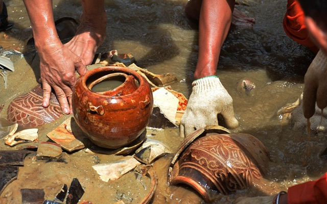 Làng chuyên săn tìm kho báu cổ dưới lòng đại dương