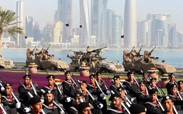 Ngoại giao vũ khí: Con bài giúp Qatar thoát hiểm
