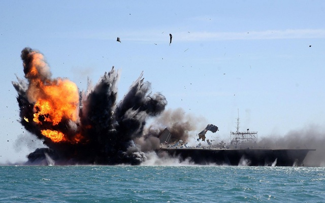 Triều Tiên tung video tên lửa bắn nổ tung tàu sân bay và chiến cơ Mỹ