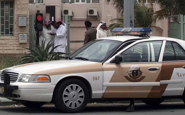 Saudi Arabia đấu súng tiêu diệt kẻ tấn công cung điện Hoàng gia