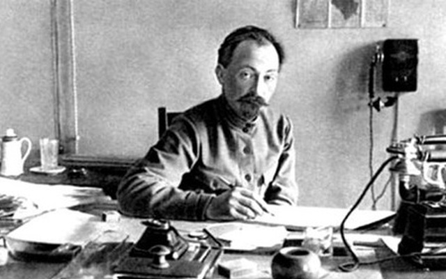 Cheka- "Thanh kiếm và lá chắn" của nước Nga Xô viết