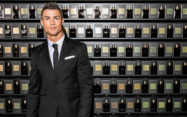 Ronaldo sửa sai vụ ‘hàng Tàu’ gắn mác đồ hiệu như thế nào?