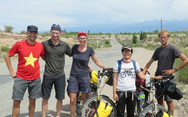 Hành trình 291 ngày, 15.000km, 11 quốc gia, 1 lần suýt chết, và cái kết có hậu của cô gái đạp xe từ Việt Nam