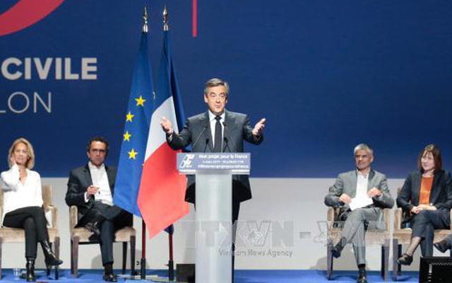 Ứng cử viên Tổng thống Pháp François Fillon bị nghi dính bê bối tài chính