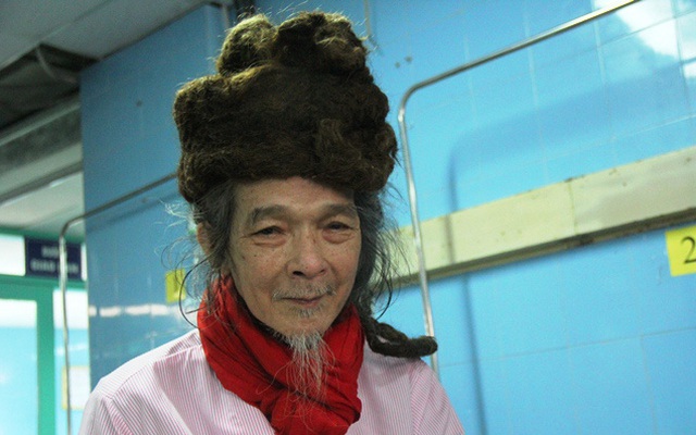 Cụ ông 76 tuổi với mái tóc đặc biệt hơn 30 năm chưa cắt