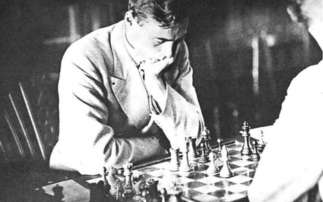Tìm hiểu về viết mật mã bằng cờ vua - môn thể thao trí óc từng bị cấm vào thời Thế Chiến