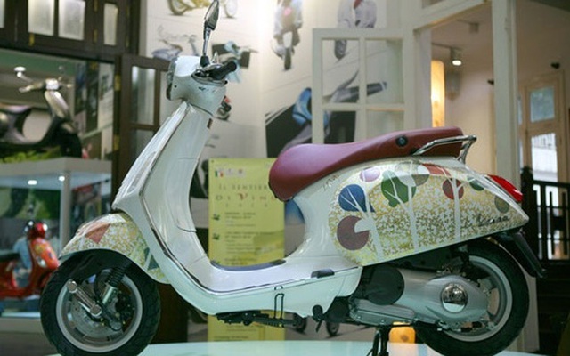 Chiêu thức marketing của Vespa khiến khách hàng Việt phát "cuồng", dù phải trả giá đắt gấp 10 & tốn xăng gấp 3 lần xe Honda