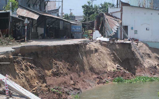 Hố xoáy sẽ còn tiếp tục gây sạt lở ở An Giang