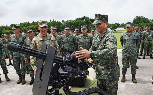 Mỹ cho Philippines 625 khẩu súng mới để diệt khủng bố