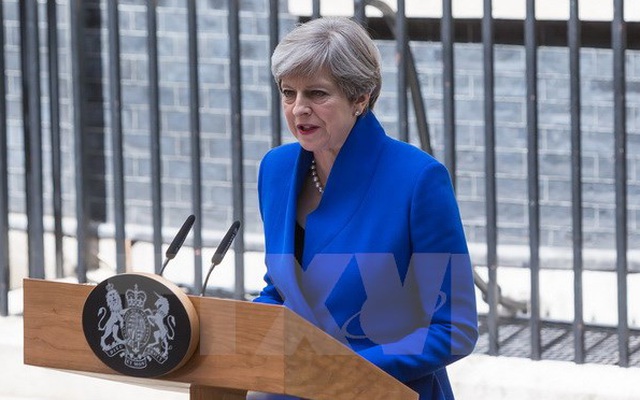 Thủ tướng Anh Theresa May không thay đổi các bộ trưởng cấp cao