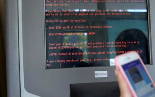 Máy tính chính phủ Ukraine sập vì vụ tấn công mạng toàn cầu mới