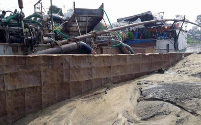 Chủ tịch Bình Thuận yêu cầu làm rõ việc bảo kê cát lậu