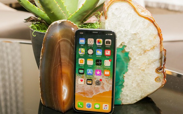 Cnet đánh giá iPhone X: FaceID hoạt động tốt, đã có thể quên đi nút Home