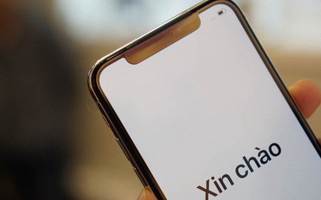 Trên tay iPhone X đầu tiên tại Việt Nam giá 68 triệu đồng