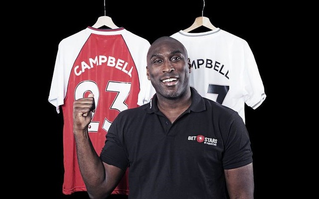 Cựu danh thủ Sol Campbell chính thức sang Việt Nam